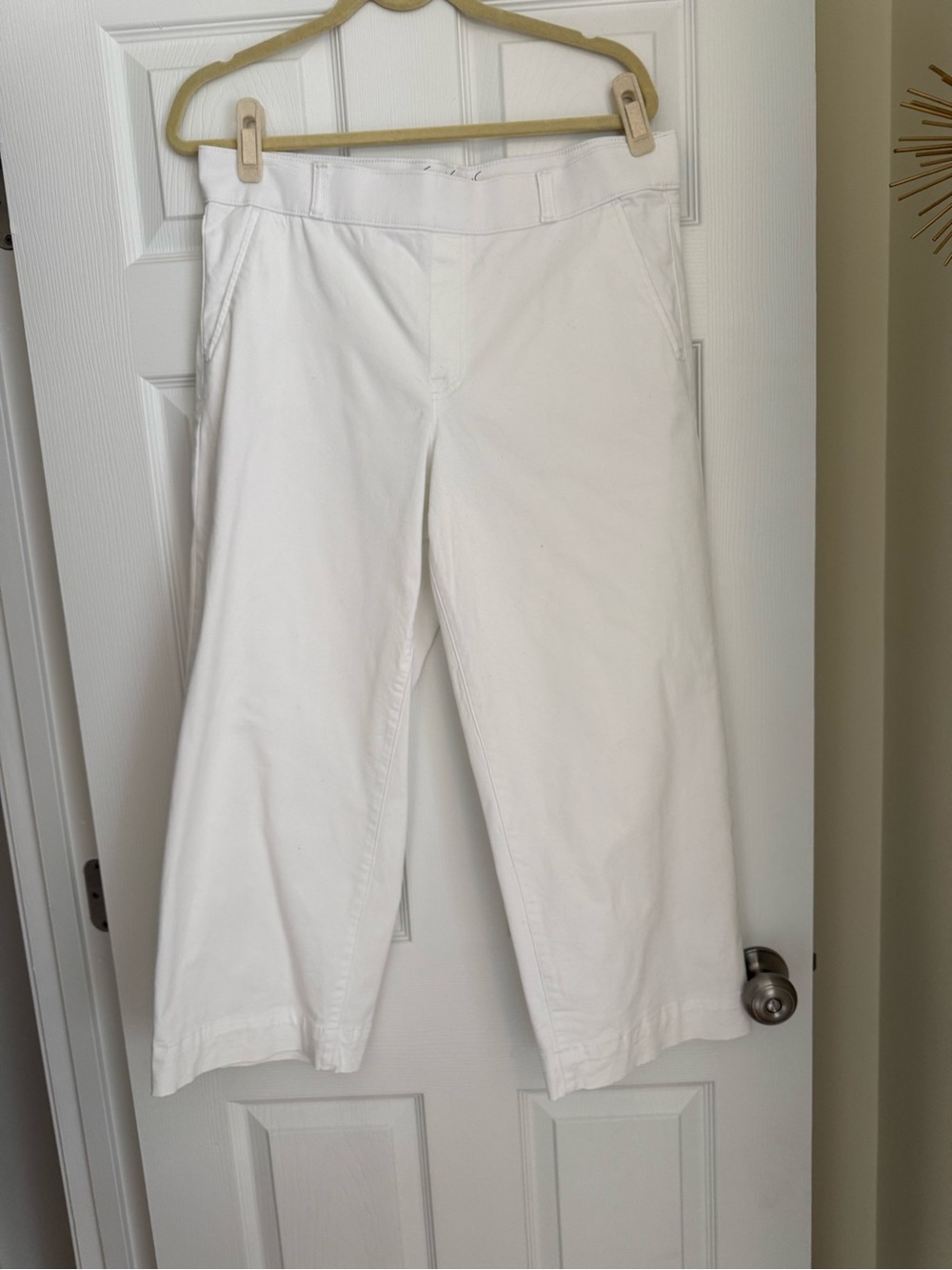 Gloria Vanderbilt White Shape Effect Crops